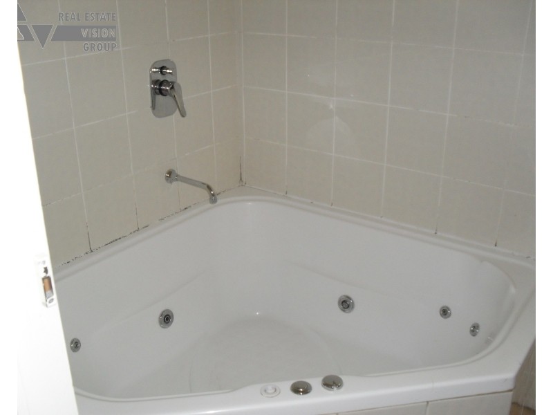 12 Bredhauer St, Blackwater QLD 4717