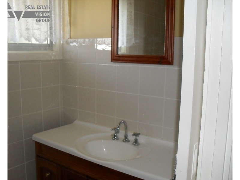 12 Bredhauer St, Blackwater QLD 4717