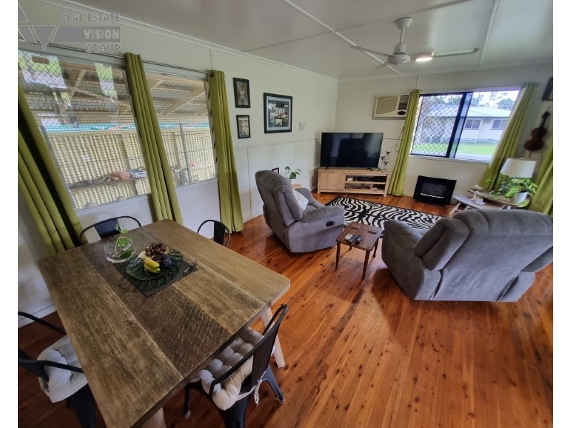 36 Fay St, Blackwater QLD 4717