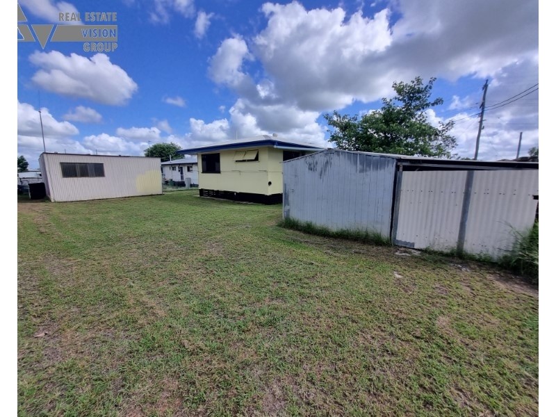 36 Fay St, Blackwater QLD 4717