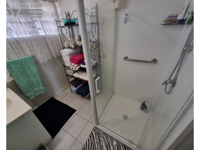 36 Fay St, Blackwater QLD 4717