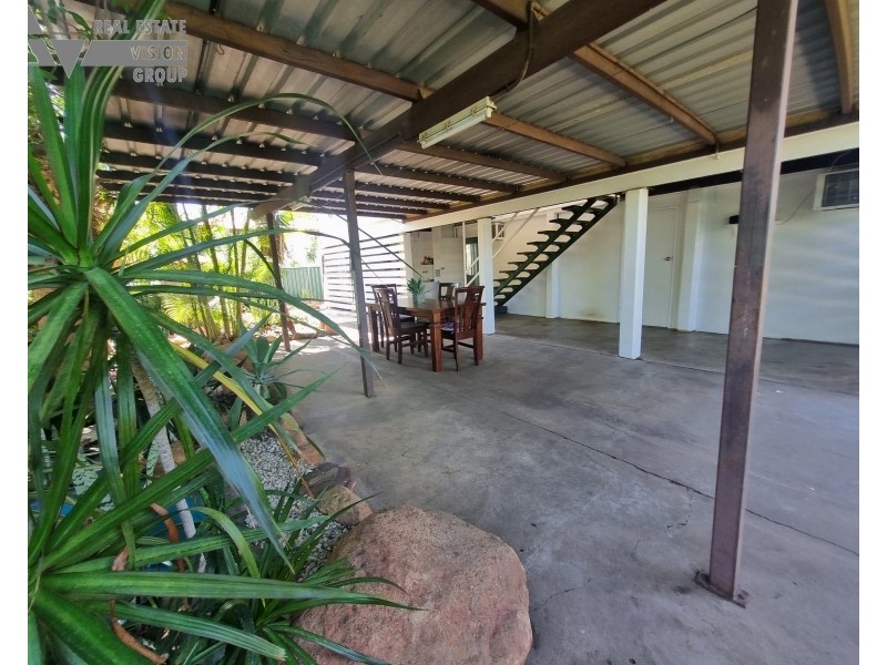 20 Mackenzie St, Blackwater QLD 4717