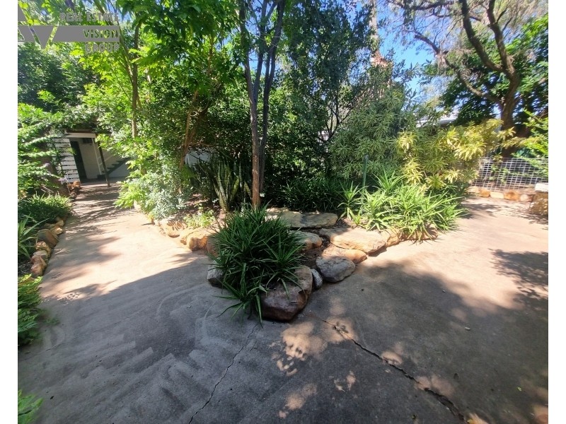 20 Mackenzie St, Blackwater QLD 4717