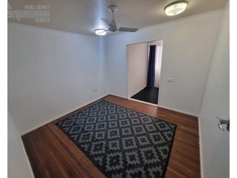 20 Mackenzie St, Blackwater QLD 4717