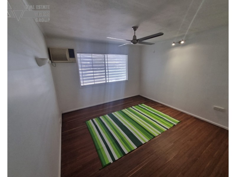 20 Mackenzie St, Blackwater QLD 4717