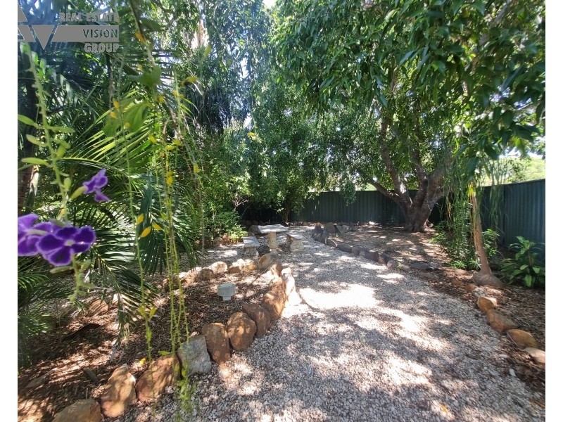 20 Mackenzie St, Blackwater QLD 4717