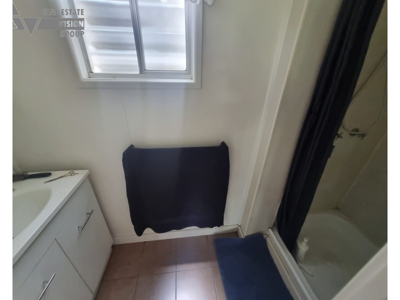 20 Mackenzie St, Blackwater QLD 4717