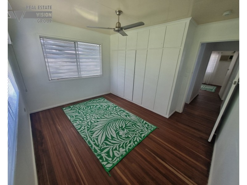 20 Mackenzie St, Blackwater QLD 4717