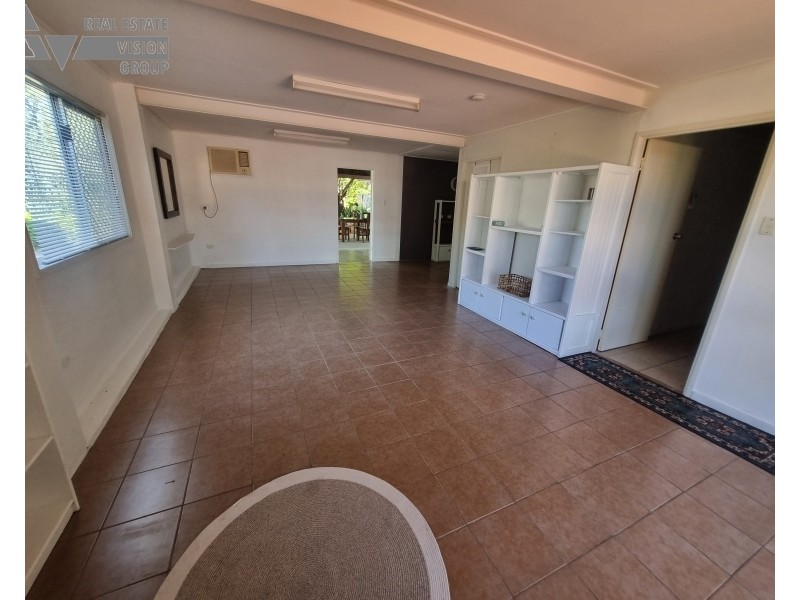 20 Mackenzie St, Blackwater QLD 4717