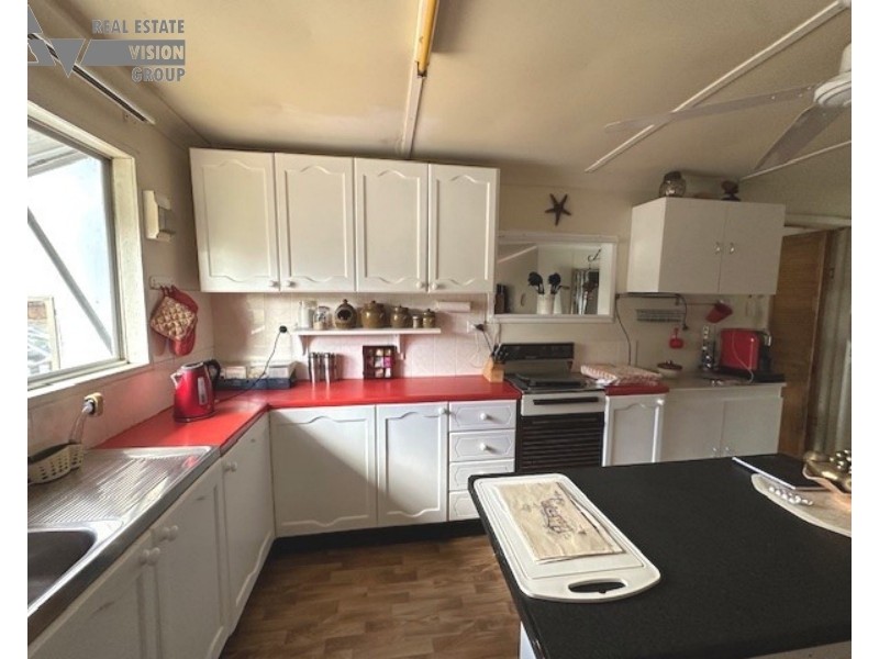 1 Golden Willow Dr, Willows QLD 4702