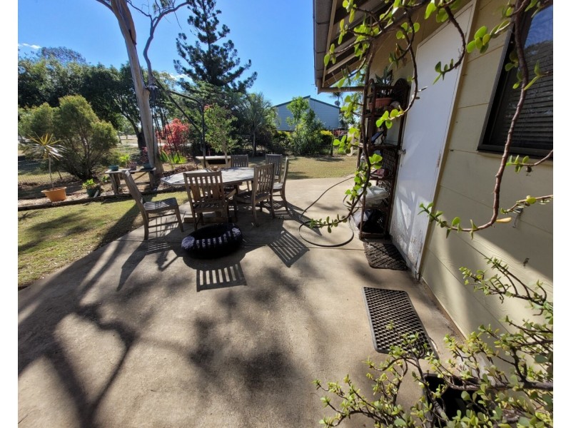 28 Hibiscus Cres, Blackwater QLD 4717