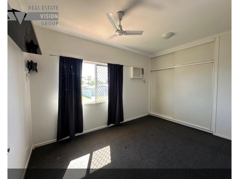 31 Barry St, Emerald QLD 4720