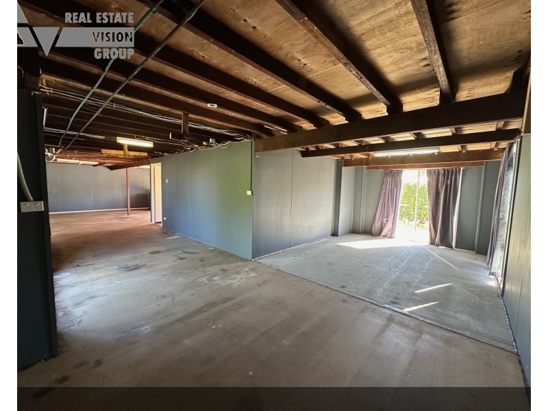 31 Barry St, Emerald QLD 4720