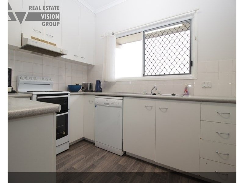 31 Barry St, Emerald QLD 4720