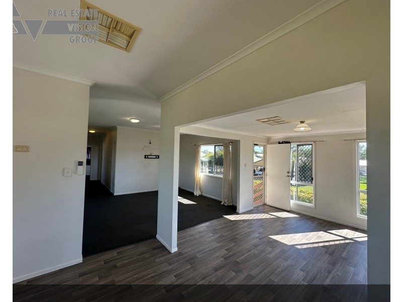 31 Barry St, Emerald QLD 4720