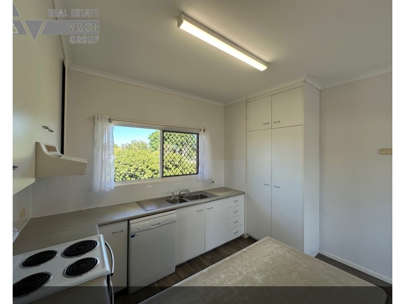 31 Barry St, Emerald QLD 4720