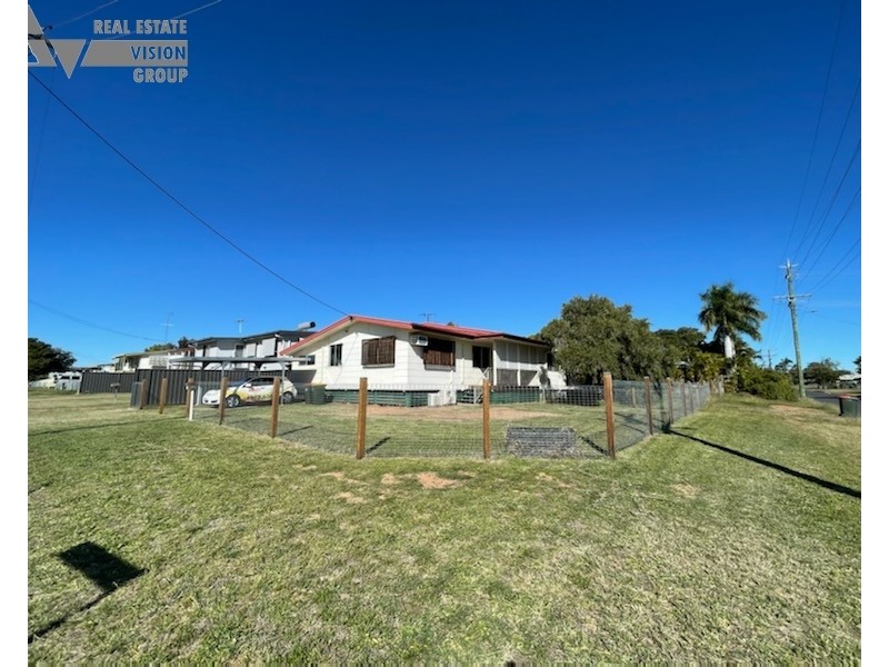 1 & 2/1 Umbrella St, Blackwater QLD 4717