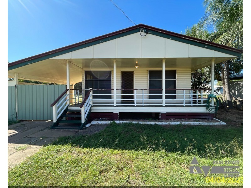 41 Fay St, Blackwater QLD 4717