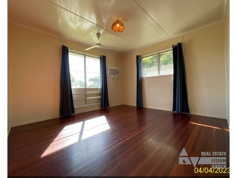 41 Fay St, Blackwater QLD 4717