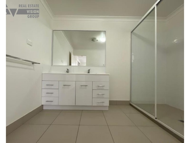 Unit 4/41 Rufus St, Blackwater QLD 4717