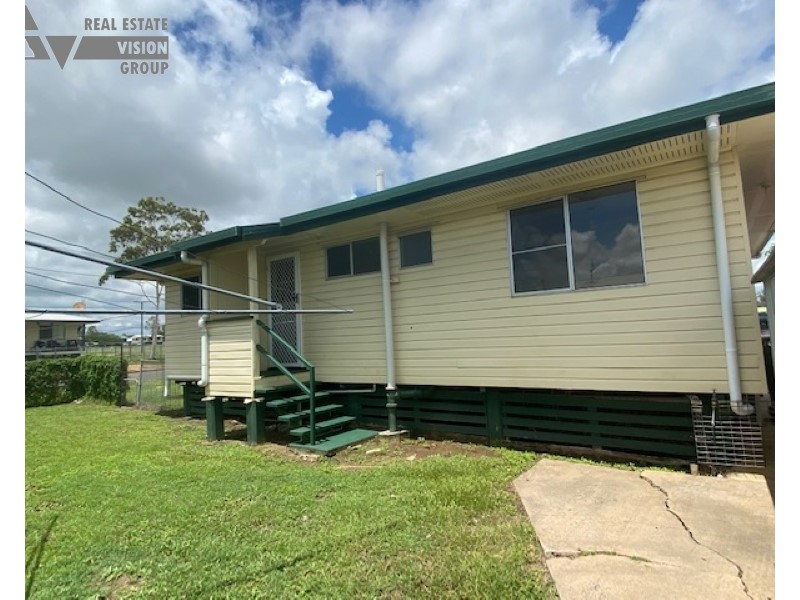 12 Box St, Blackwater QLD 4717