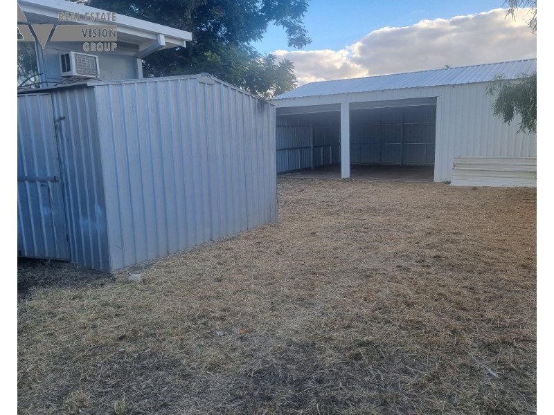 2A Bauhinia St, Blackwater QLD 4717