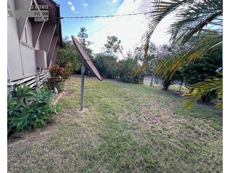 27 Dundas St, Emerald QLD 4720