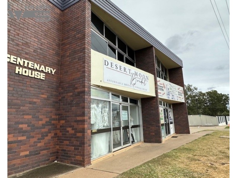 23 Hospital Rd, Emerald QLD 4720