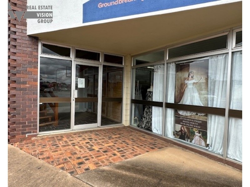 23 Hospital Rd, Emerald QLD 4720