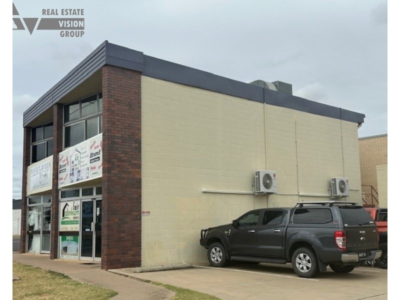23 Hospital Rd, Emerald QLD 4720
