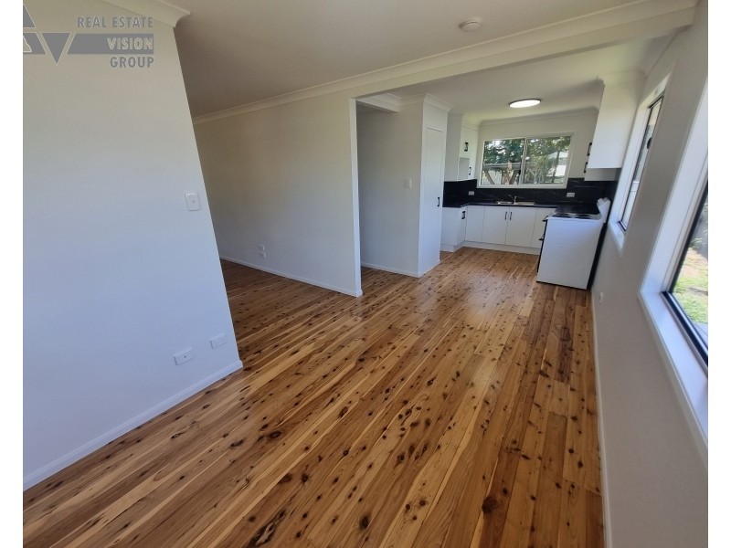51 Bendee Cres, Blackwater QLD 4717