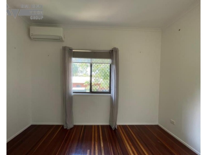 9 Diamond Dr, Blackwater QLD 4717