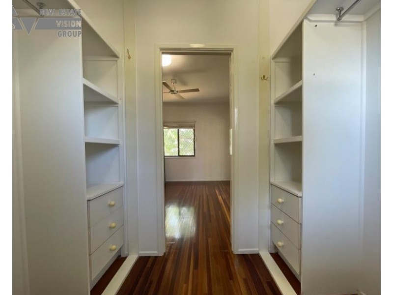 9 Diamond Dr, Blackwater QLD 4717
