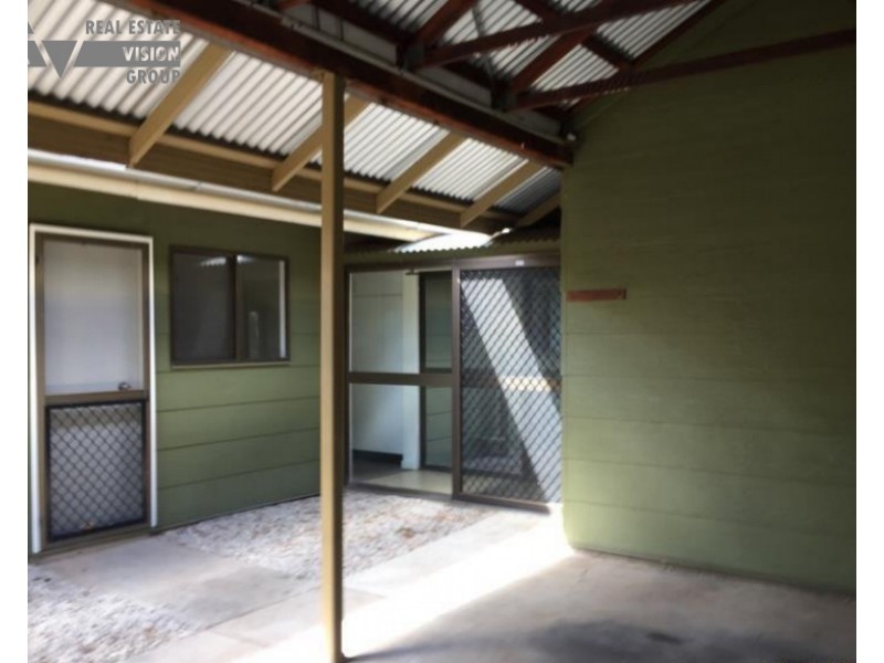 41 Macdonald Cres, Blackwater QLD 4717