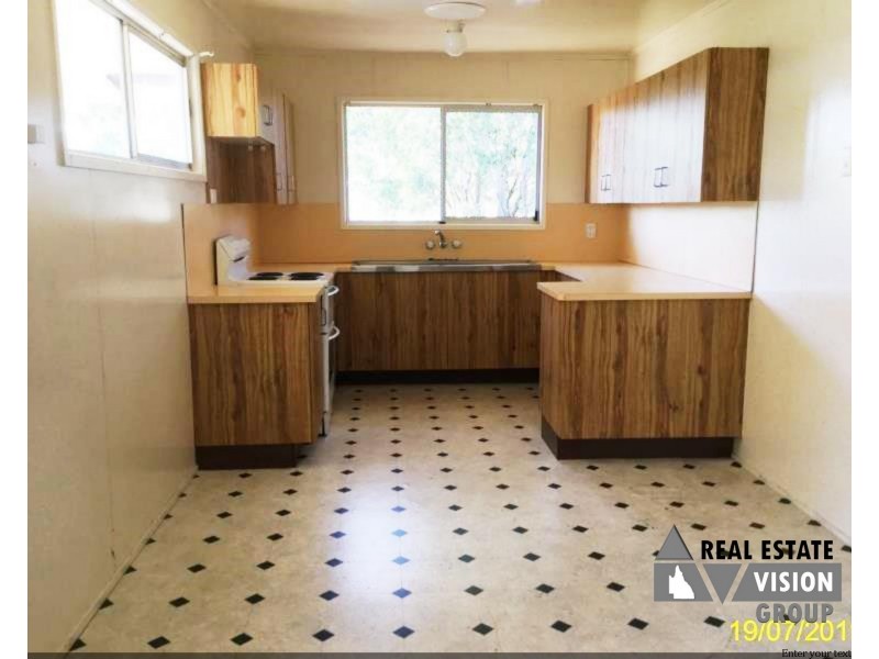 34 Bendee Crescent, Blackwater QLD 4717