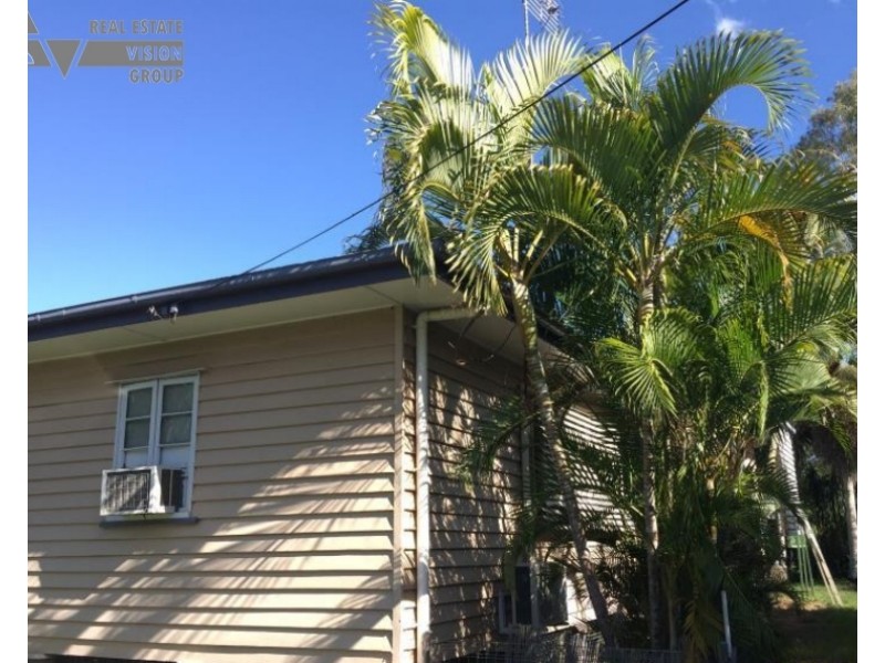 19 West St, Bluff QLD 4702