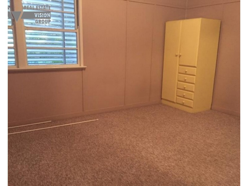 19 West St, Bluff QLD 4702