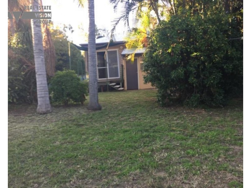 19 West St, Bluff QLD 4702