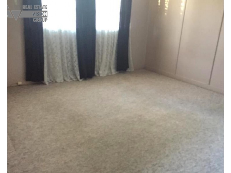 19 West St, Bluff QLD 4702