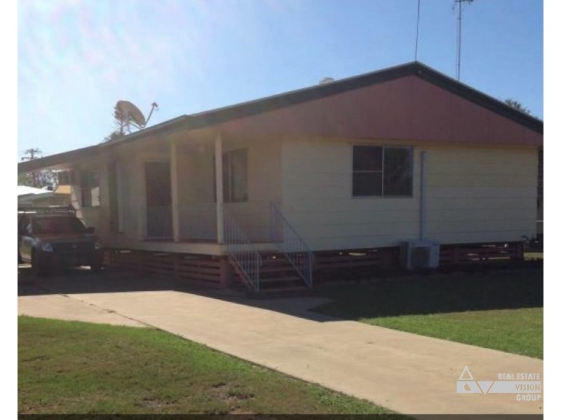 72 Arthur St, Blackwater QLD 4717