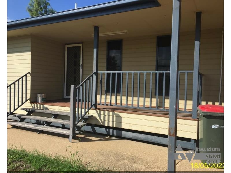 17 Cork St, Blackwater QLD 4717