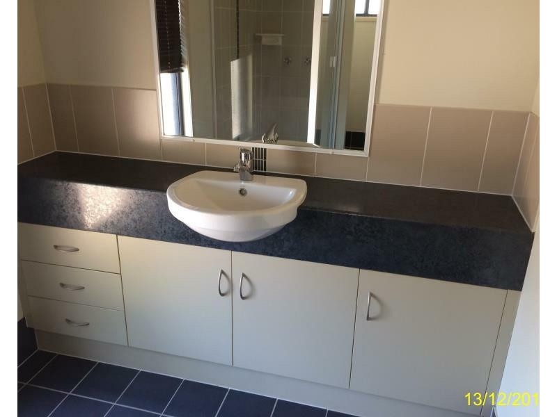 17 Cork St, Blackwater QLD 4717