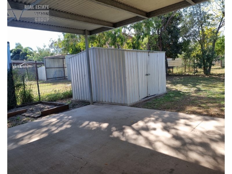 48 Hibiscus Cres, Blackwater QLD 4717