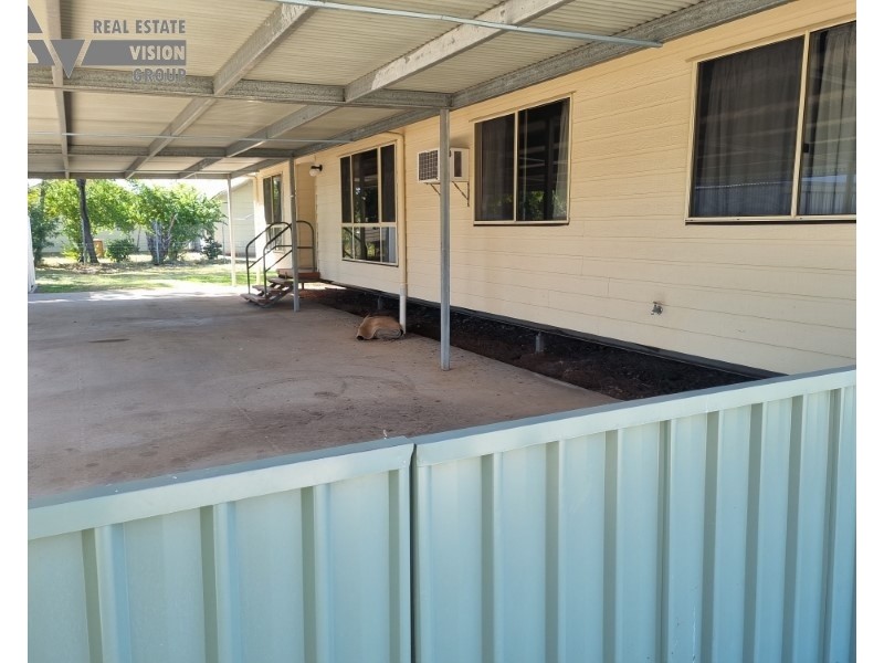 48 Hibiscus Cres, Blackwater QLD 4717