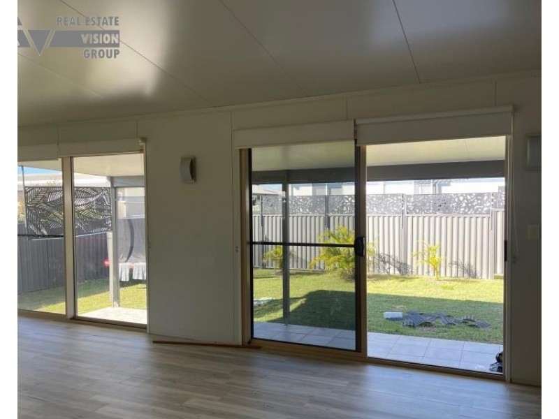 14 Hunter Street, Blackwater QLD 4717