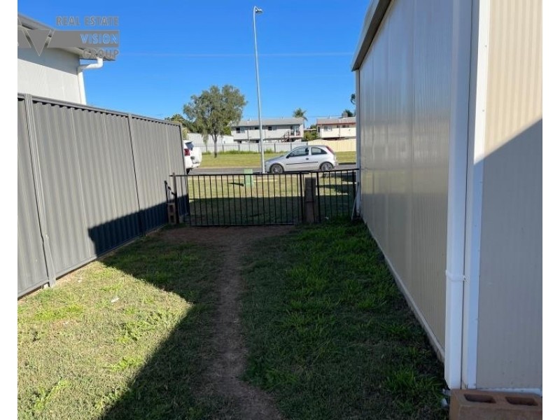 14 Hunter Street, Blackwater QLD 4717