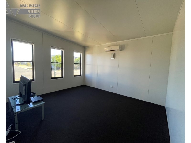 12 Summer Red Ct, Blackwater QLD 4717