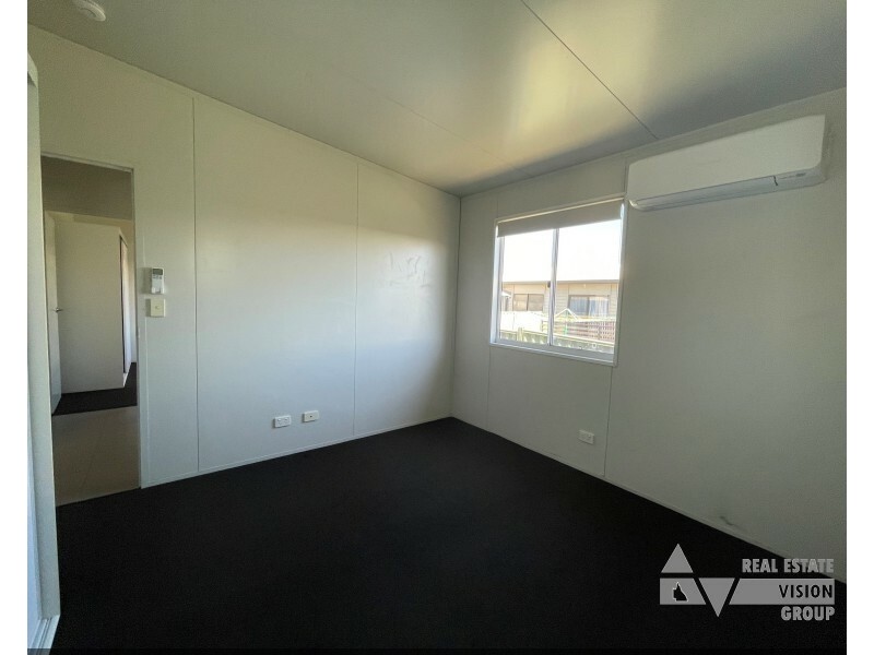 12 Hunter St, Blackwater QLD 4717