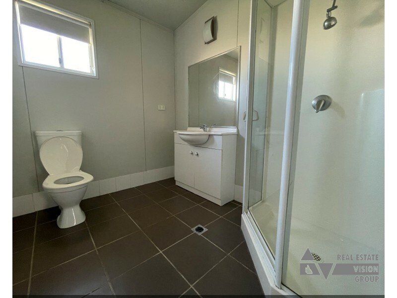 12 Hunter St, Blackwater QLD 4717