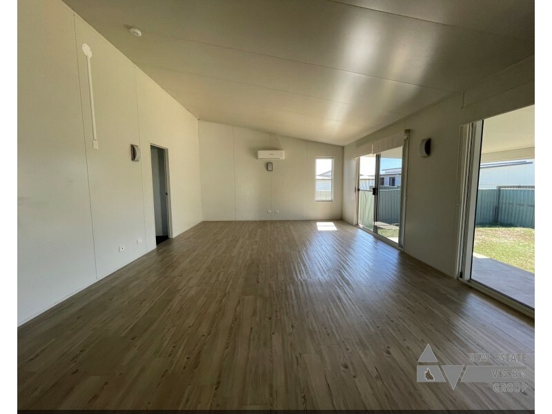 12 Hunter St, Blackwater QLD 4717